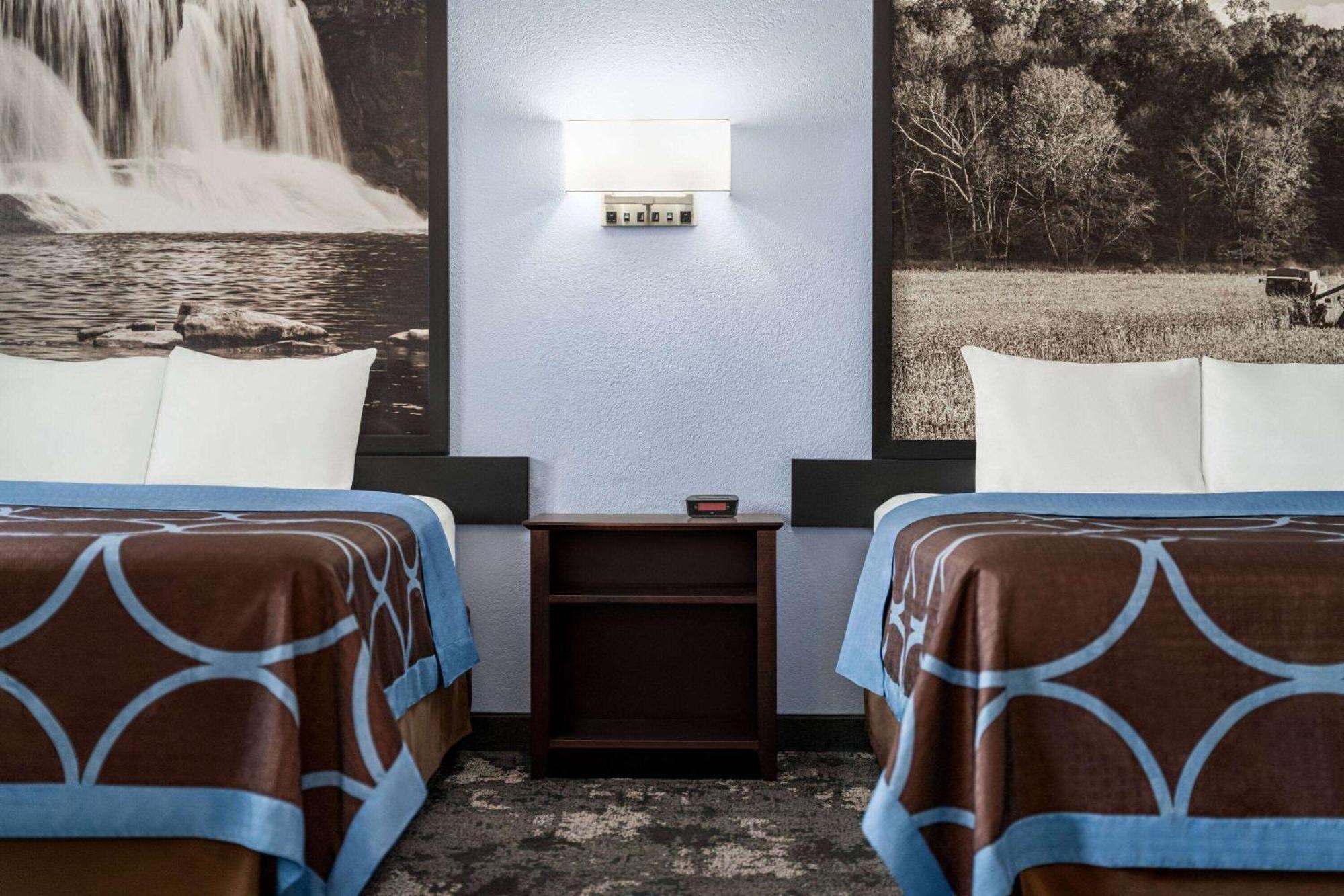 Super 8 By Wyndham Columbus Edinburgh Motel Екстериор снимка